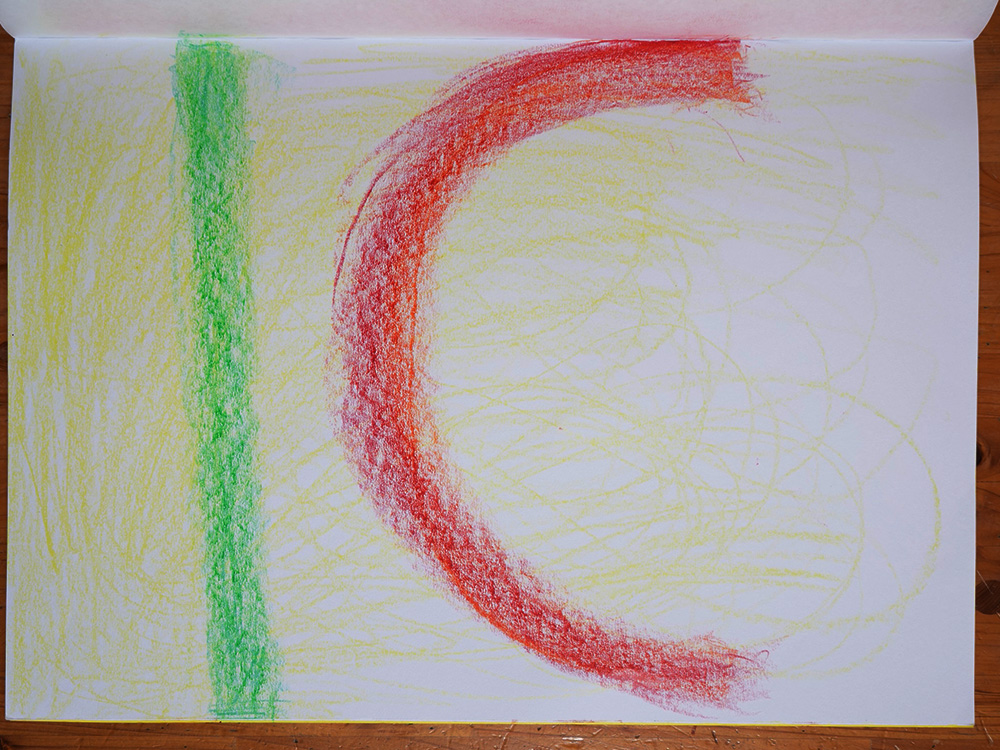 1年　フォルメン線描　緑の直線と赤い曲線