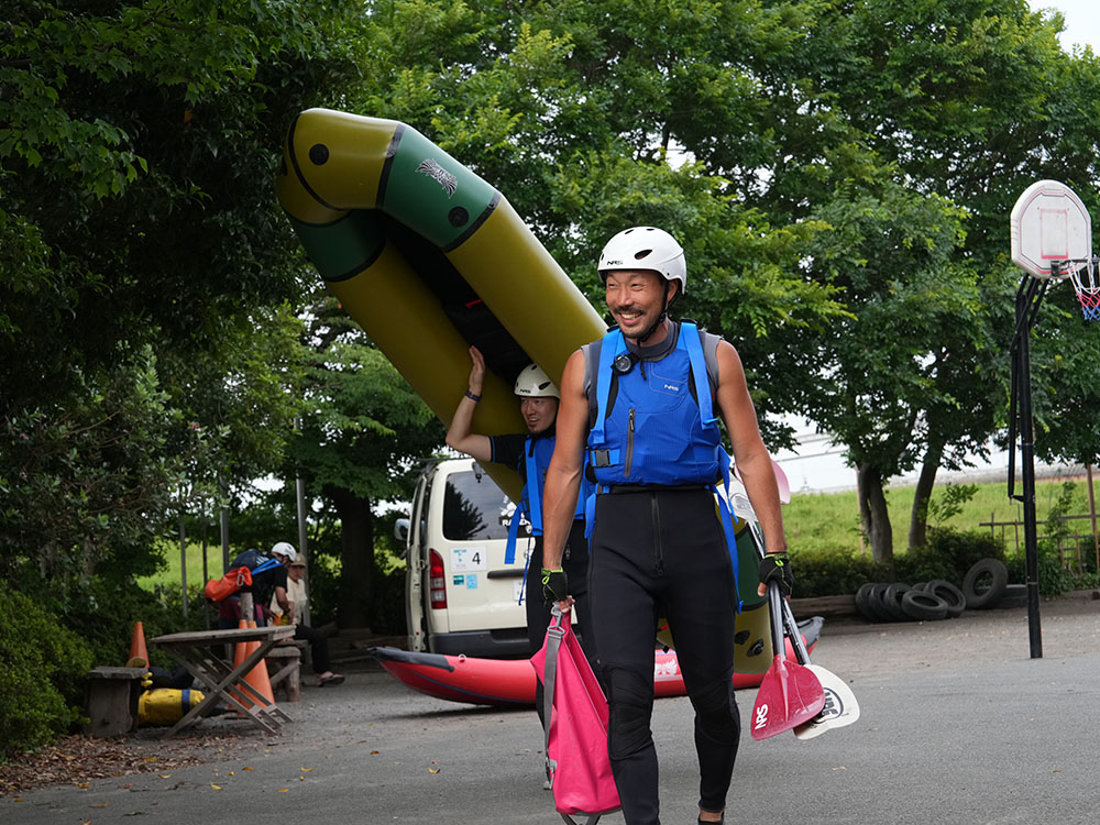 8年　自然体験　カヌー　石川先生