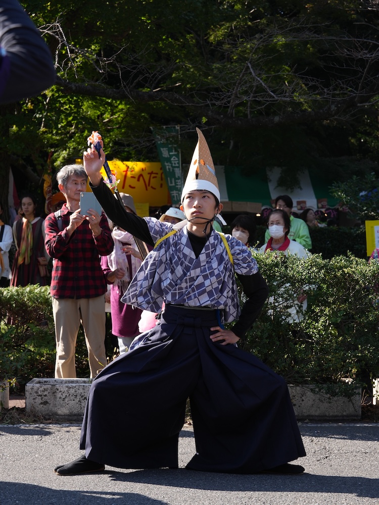 七頭舞　くにたち秋の市民まつり　刀