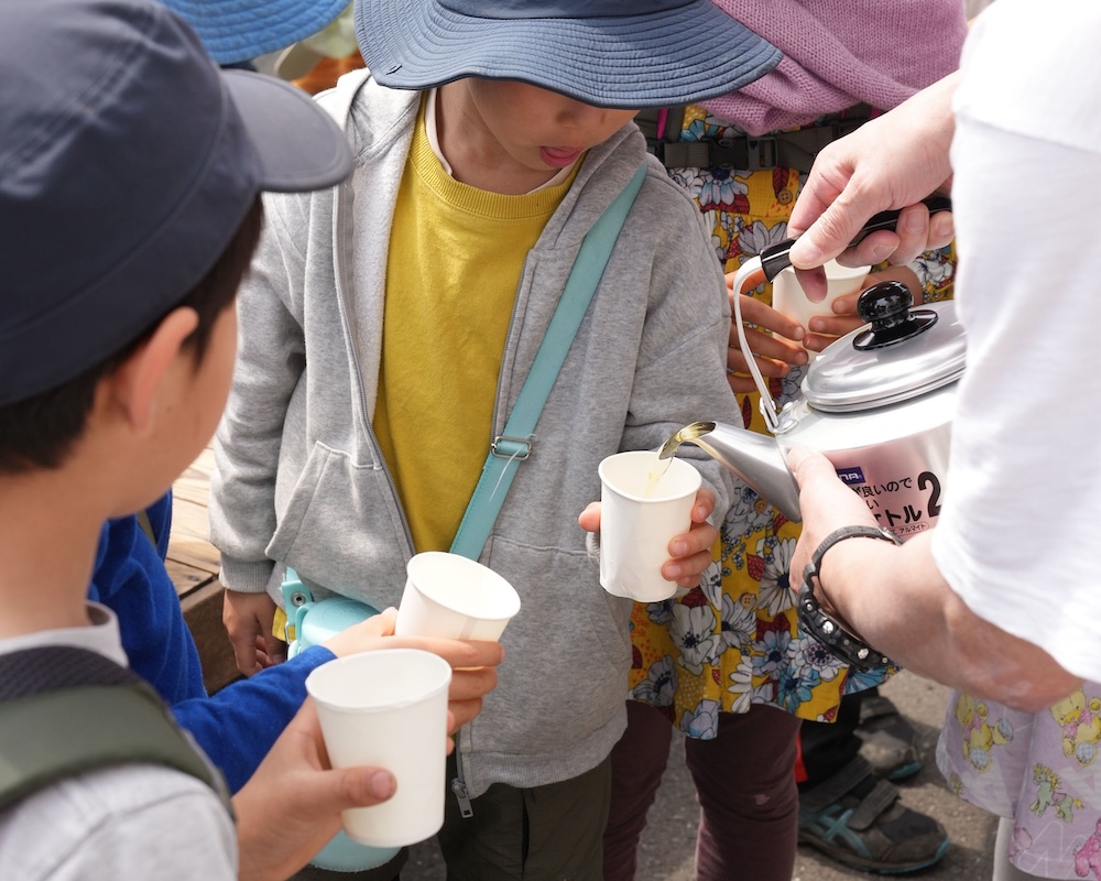 花祭り 甘茶をいただく
