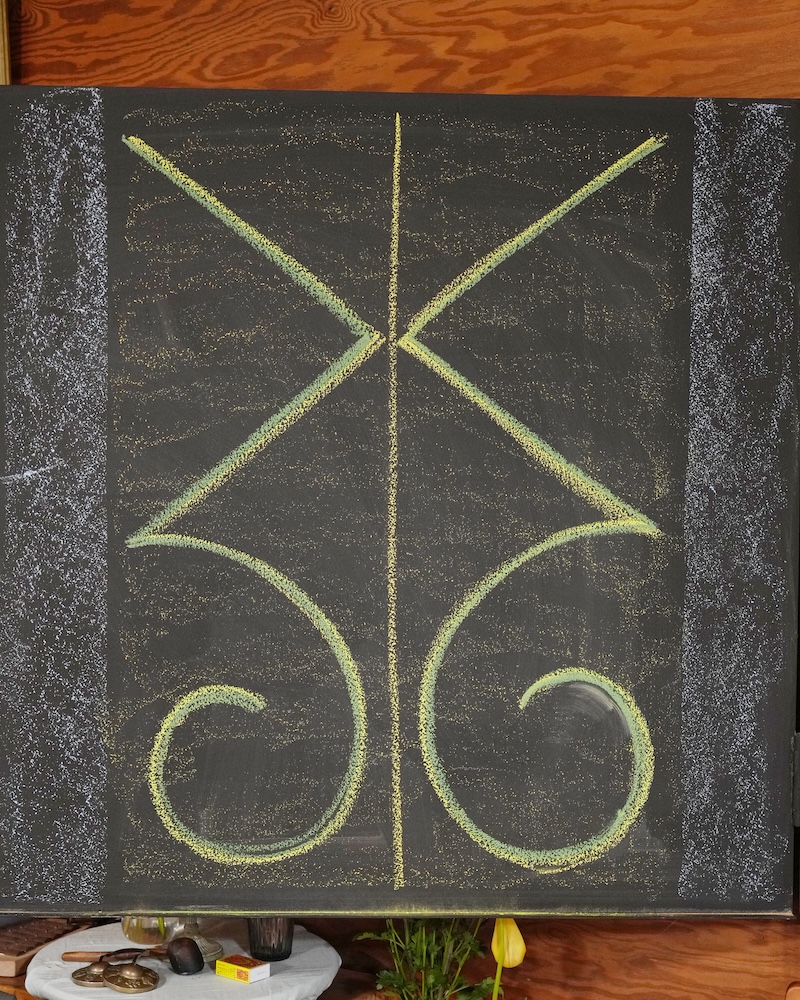 2年　フォルメン線描　黒板画３−２