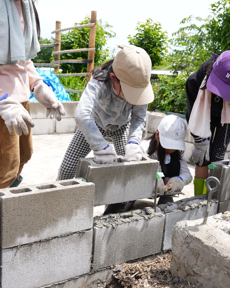 4年 田んぼ作り ブロック積み5