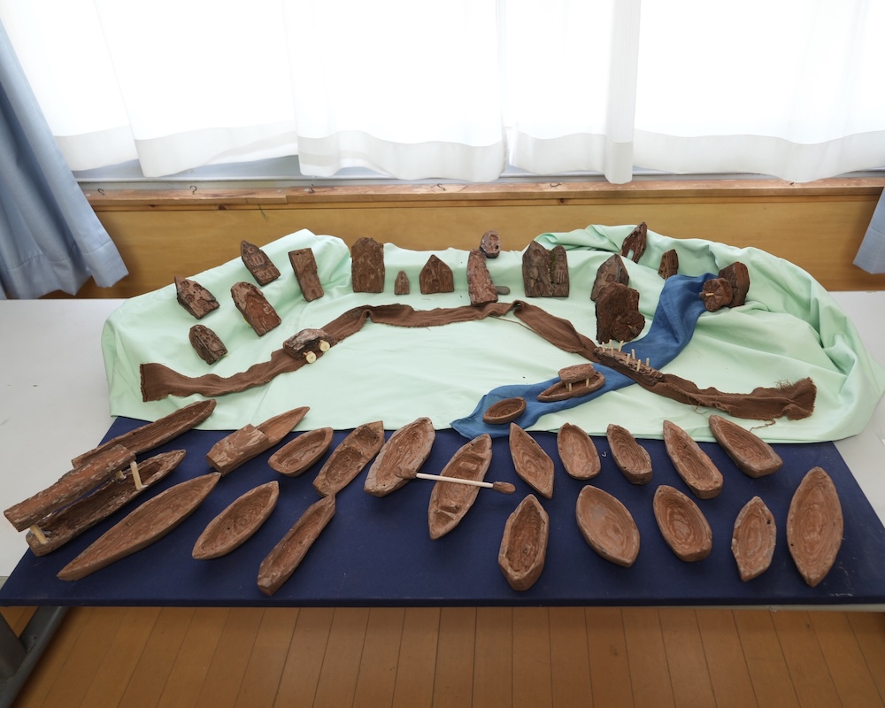 5年 木工 木の皮 街並み 全体