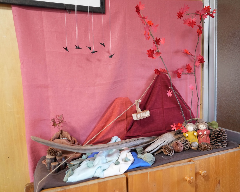 ５年　教室　季節　テーブル