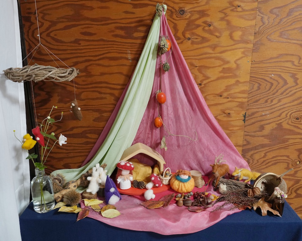 ４年　教室　11月　お祝い　テーブル