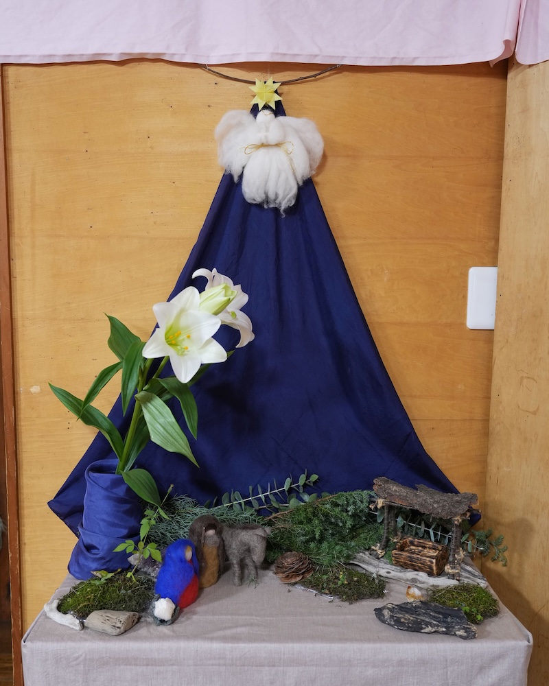 １年生教室　季節のテーブル