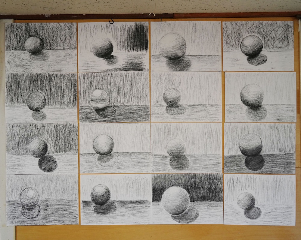 7年 明暗法素描 球体