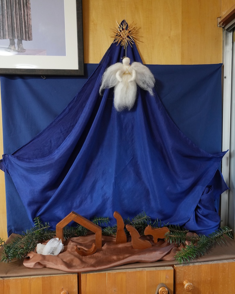 ５年生教室　季節のテーブル