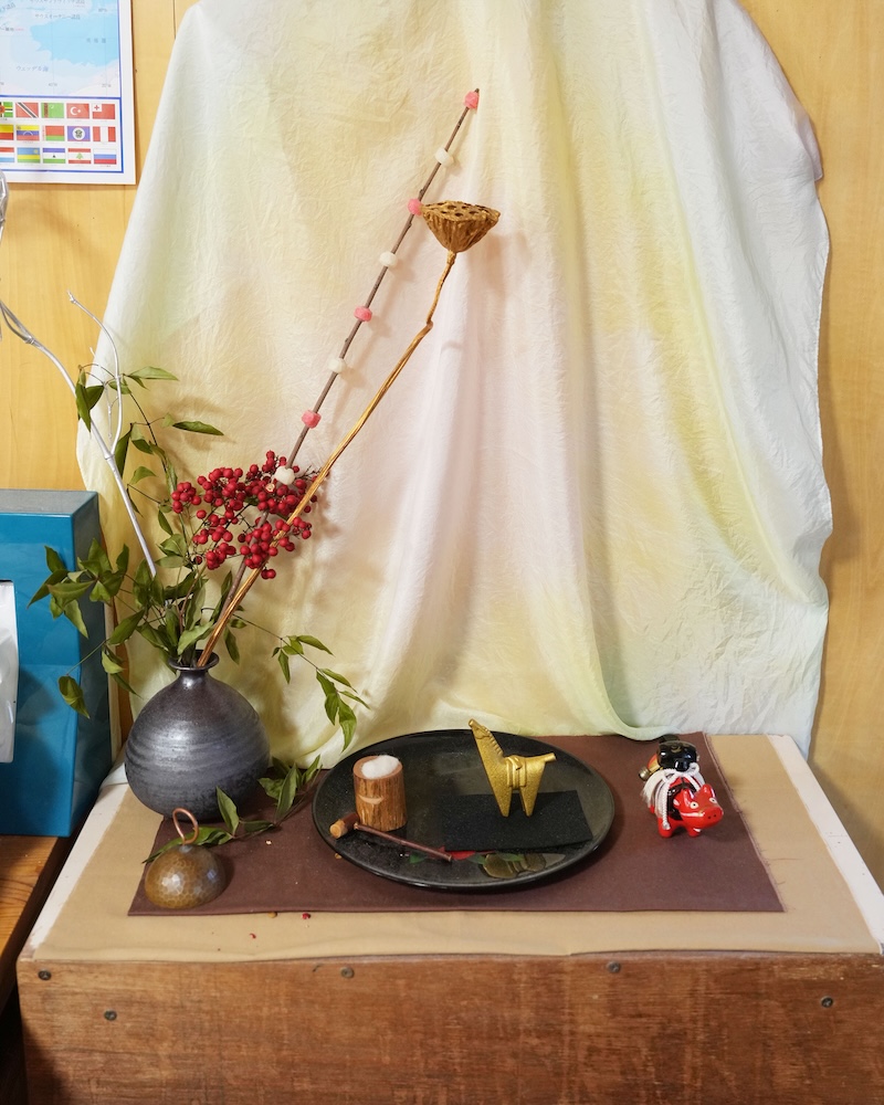 ６年　教室　季節　お祝い　テーブル