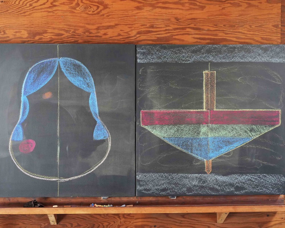 ２年　フォルメン線描　鏡写し　福笑い　黒板画