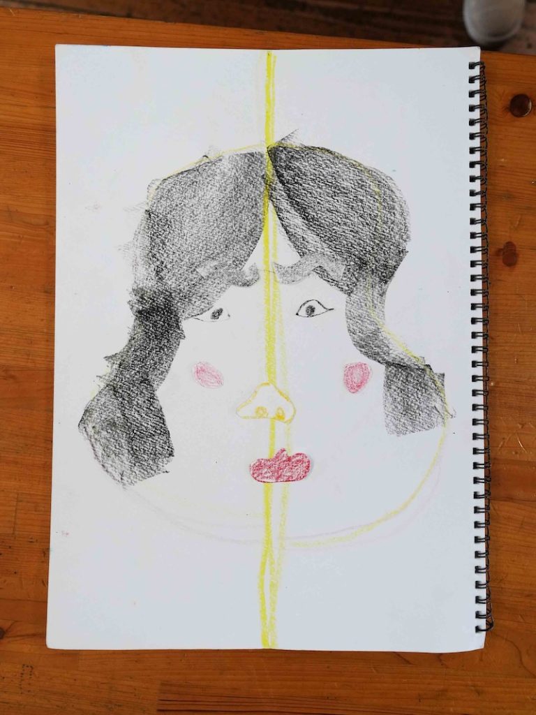 ２年　フォルメン線描　鏡写し　福笑い