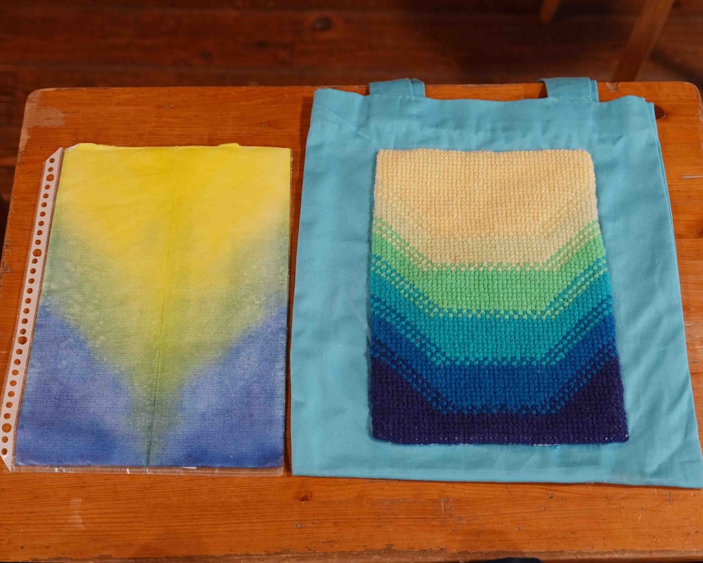 4年　手仕事　クロスステッチ　下書きと完成作品２