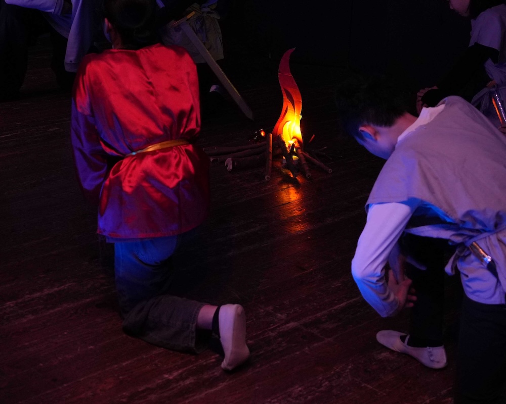 ７年　劇　ジャンヌ・ダルク　小道具　焚き火