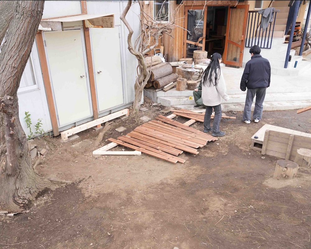 １２年　社会芸術活動　渡り廊下作り