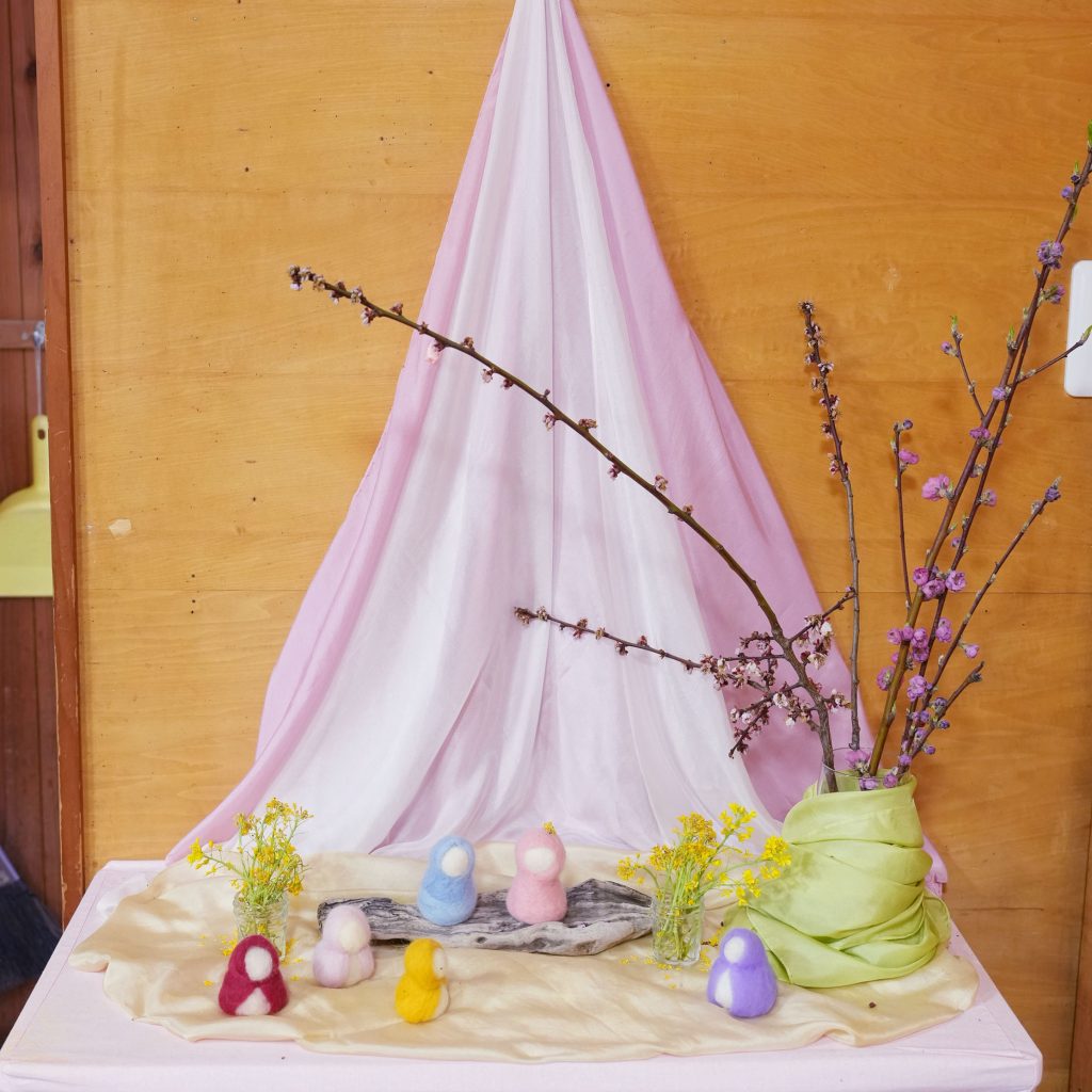 1年　季節のテーブル　3月